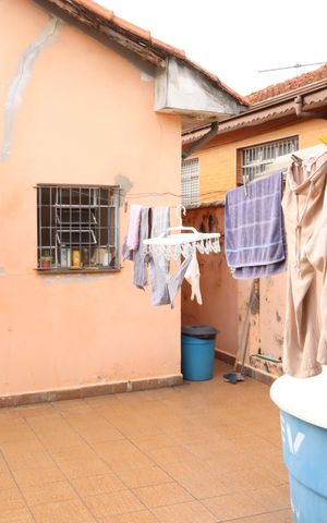 Casa à venda com 234m², 2 quartos e 7 vagasQuintal