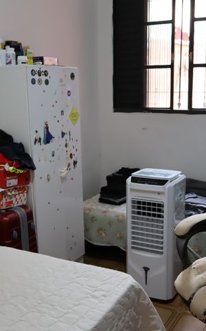 Casa à venda com 234m², 2 quartos e 7 vagasQuarto 2