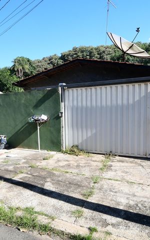 Casa à venda com 124m², 3 quartos e 2 vagasFachada / Placa