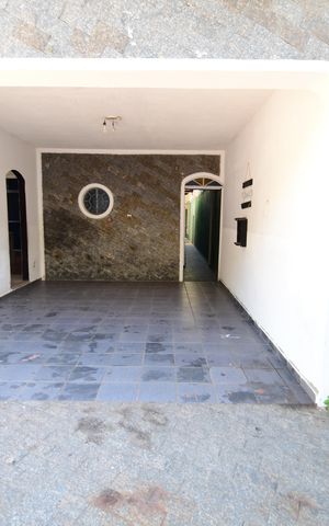 Casa à venda com 124m², 3 quartos e 2 vagasGaragem