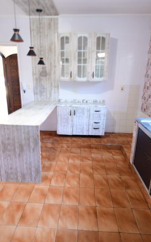 Casa à venda com 124m², 3 quartos e 2 vagasCozinha