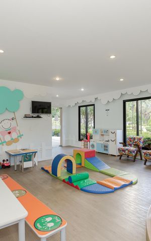 Apartamento à venda com 150m², 3 quartos e 3 vagas Apartamento à venda com 150m², 3 quartos e 3 vagasBrinquedoteca