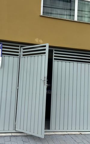 Casa à venda com 120m², 2 quartos e 1 vaga Casa à venda com 120m², 2 quartos e 1 vagaFachada