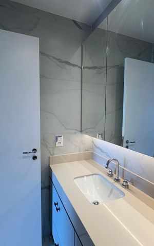 Apartamento à venda com 54m², 1 quarto e 1 vaga Apartamento à venda com 54m², 1 quarto e 1 vagaBanheiro da Suíte