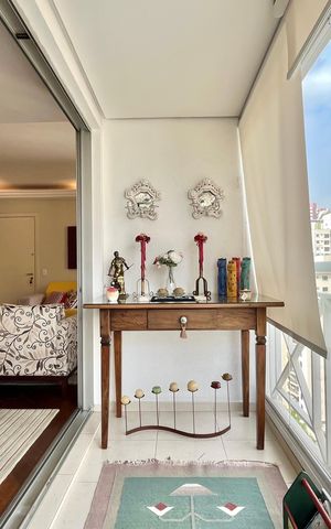 Apartamento à venda com 101m², 4 quartos e 3 vagas Apartamento à venda com 101m², 4 quartos e 3 vagasVaranda da Sala
