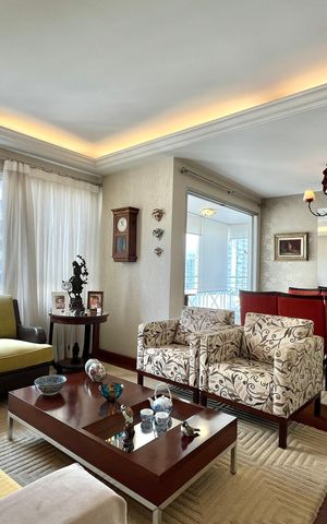 Apartamento à venda com 101m², 4 quartos e 3 vagas Apartamento à venda com 101m², 4 quartos e 3 vagasSala