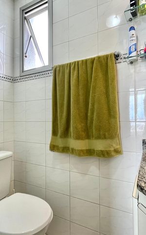 Apartamento à venda com 101m², 4 quartos e 3 vagas Apartamento à venda com 101m², 4 quartos e 3 vagasBanheiro da Suíte