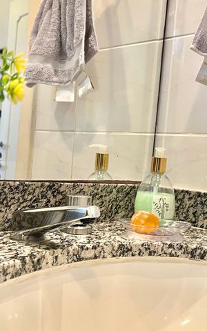 Apartamento à venda com 101m², 4 quartos e 3 vagas Apartamento à venda com 101m², 4 quartos e 3 vagasBanheiro Corredor