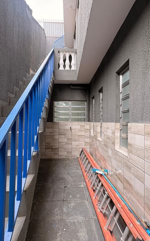 Casa à venda com 191m², 3 quartos e 2 vagas Casa à venda com 191m², 3 quartos e 2 vagasQuintal