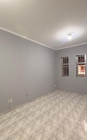 Casa à venda com 191m², 3 quartos e 2 vagas Casa à venda com 191m², 3 quartos e 2 vagasSala
