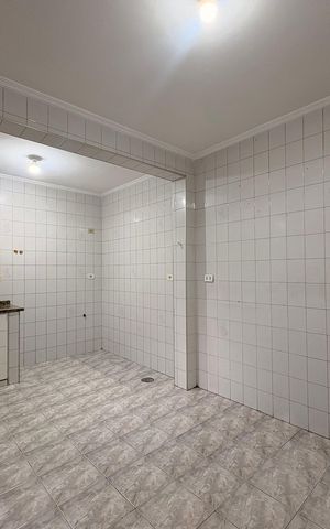 Casa à venda com 191m², 3 quartos e 2 vagas Casa à venda com 191m², 3 quartos e 2 vagasCozinha