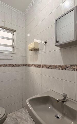 Casa à venda com 191m², 3 quartos e 2 vagas Casa à venda com 191m², 3 quartos e 2 vagasLavabo