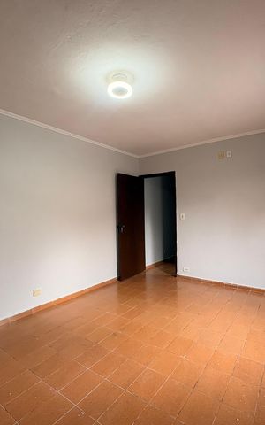 Casa à venda com 191m², 3 quartos e 2 vagas Casa à venda com 191m², 3 quartos e 2 vagasSuite