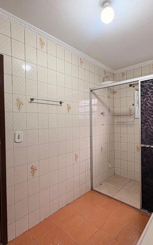 Casa à venda com 191m², 3 quartos e 2 vagas Casa à venda com 191m², 3 quartos e 2 vagasBanheiro da Suíte