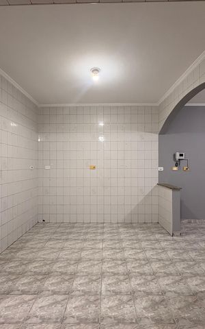 Casa à venda com 191m², 3 quartos e 2 vagas Casa à venda com 191m², 3 quartos e 2 vagasCozinha
