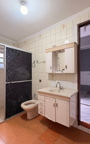 Casa à venda com 191m², 3 quartos e 2 vagas Casa à venda com 191m², 3 quartos e 2 vagasBanheiro da Suíte