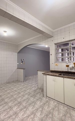 Casa à venda com 191m², 3 quartos e 2 vagas Casa à venda com 191m², 3 quartos e 2 vagasCozinha