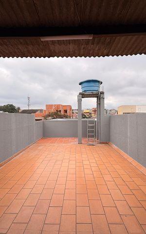 Casa à venda com 191m², 3 quartos e 2 vagas Casa à venda com 191m², 3 quartos e 2 vagasChurrasqueira