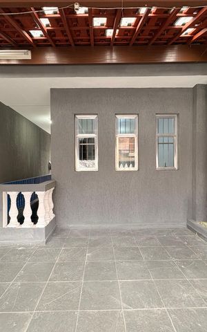 Casa à venda com 191m², 3 quartos e 2 vagas Casa à venda com 191m², 3 quartos e 2 vagasVaranda da sala
