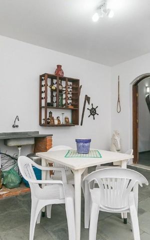 Casa à venda com 122m², 2 quartos e 2 vagas Casa à venda com 122m², 2 quartos e 2 vagasÁrea externa