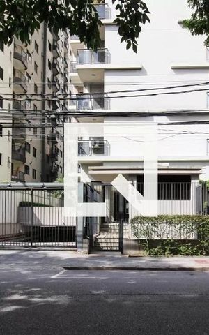 Apartamento para alugar com 81m², 2 quartos e 2 vagas Apartamento para alugar com 81m², 2 quartos e 2 vagasFachada