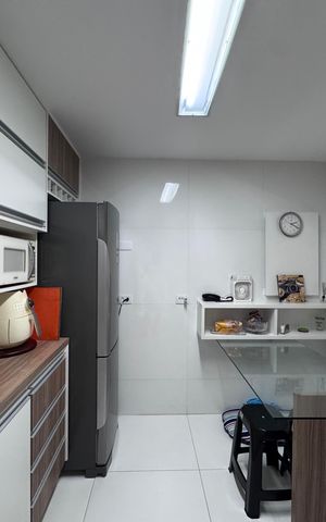 Apartamento à venda com 186m², 4 quartos e 2 vagas Apartamento à venda com 186m², 4 quartos e 2 vagasCozinha e Área de Serviço
