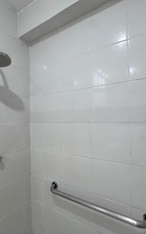 Apartamento à venda com 186m², 4 quartos e 2 vagas Apartamento à venda com 186m², 4 quartos e 2 vagasSuíte 1 - Banheiro