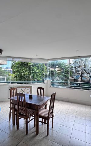 Apartamento à venda com 186m², 4 quartos e 2 vagas Apartamento à venda com 186m², 4 quartos e 2 vagasVaranda
