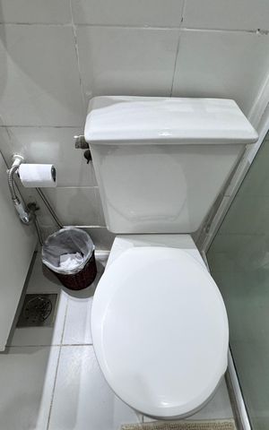 Apartamento à venda com 186m², 4 quartos e 2 vagas Apartamento à venda com 186m², 4 quartos e 2 vagasSuíte 1 - Banheiro
