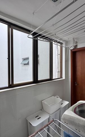 Apartamento à venda com 186m², 4 quartos e 2 vagas Apartamento à venda com 186m², 4 quartos e 2 vagasCozinha e Área de Serviço