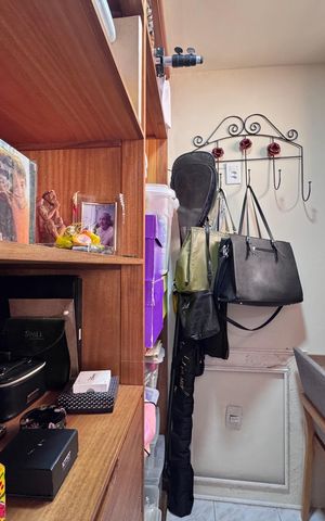 Apartamento à venda com 186m², 4 quartos e 2 vagas Apartamento à venda com 186m², 4 quartos e 2 vagasSuíte 1 - Closet/Escritório