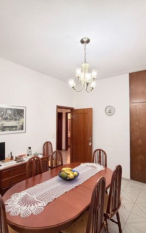 Casa à venda com 237m², 3 quartos e 4 vagasCopa