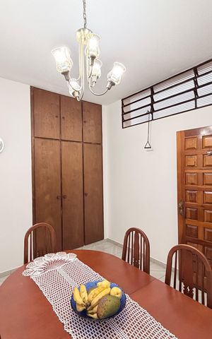 Casa à venda com 237m², 3 quartos e 4 vagasCopa