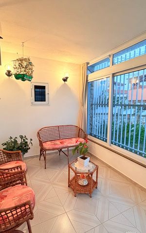Casa à venda com 237m², 3 quartos e 4 vagasEntrada da Casa