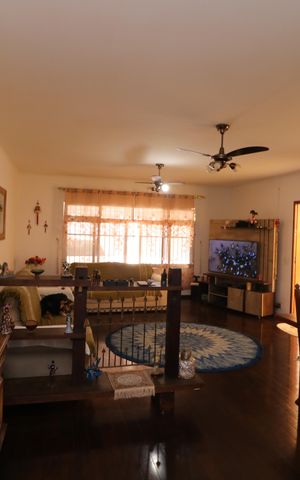 Casa à venda com 190m², 3 quartos e 3 vagasSala
