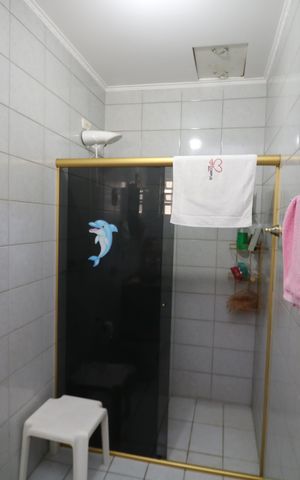 Casa à venda com 190m², 3 quartos e 3 vagasBanheiro da Suíte