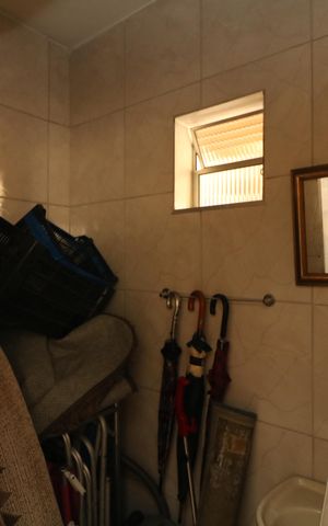 Casa à venda com 190m², 3 quartos e 3 vagasBanheiro de serviço