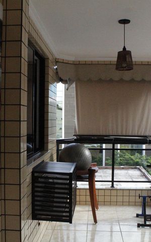 Apartamento à venda com 174m², 3 quartos e 3 vagasVaranda da Sala