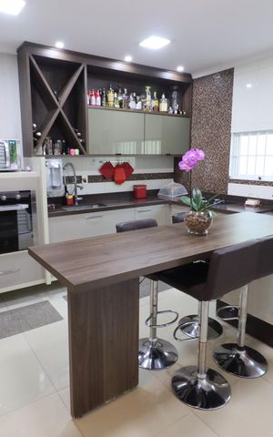 Casa à venda com 225m², 4 quartos e 2 vagasCozinha 1