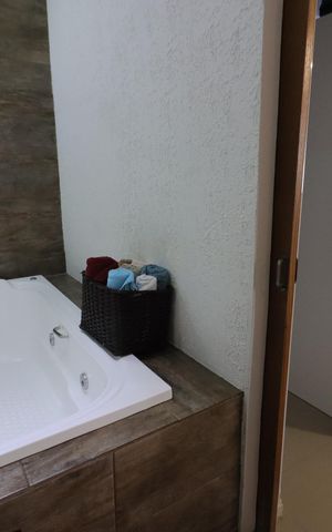 Casa à venda com 225m², 4 quartos e 2 vagasBanheiro da Suíte 1