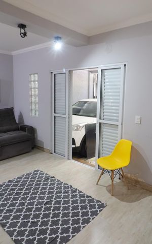 Casa à venda com 225m², 4 quartos e 2 vagasSala 2