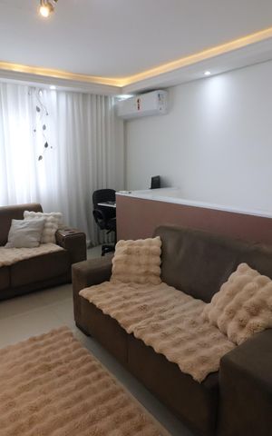 Casa à venda com 225m², 4 quartos e 2 vagasSala 1