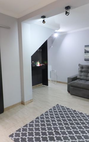 Casa à venda com 225m², 4 quartos e 2 vagasSala 2