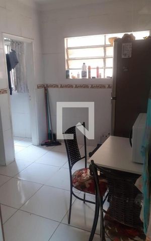 Apartamento à venda com 79m², 2 quartos e sem vaga Apartamento à venda com 79m², 2 quartos e sem vagaCozinha