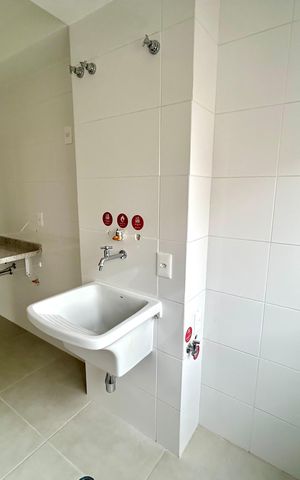 Apartamento à venda com 58m², 2 quartos e 1 vaga Apartamento à venda com 58m², 2 quartos e 1 vagaÁrea de Serviço