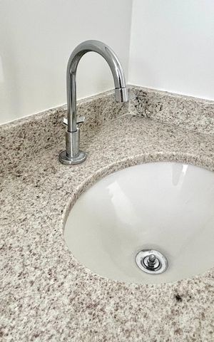 Apartamento à venda com 58m², 2 quartos e 1 vaga Apartamento à venda com 58m², 2 quartos e 1 vagaBanheiro