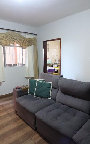 Casa à venda com 170m², 5 quartos e 2 vagasSala 1