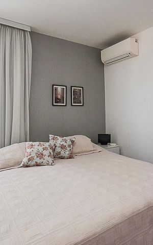 Apartamento à venda com 267m², 4 quartos e 4 vagas Apartamento à venda com 267m², 4 quartos e 4 vagasSuíte