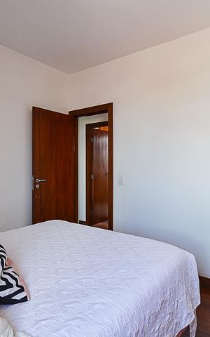 Apartamento à venda com 267m², 4 quartos e 4 vagas Apartamento à venda com 267m², 4 quartos e 4 vagasSuíte