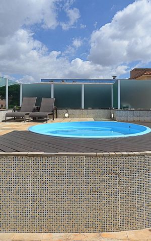 Apartamento à venda com 267m², 4 quartos e 4 vagas Apartamento à venda com 267m², 4 quartos e 4 vagasÁrea Cobertura